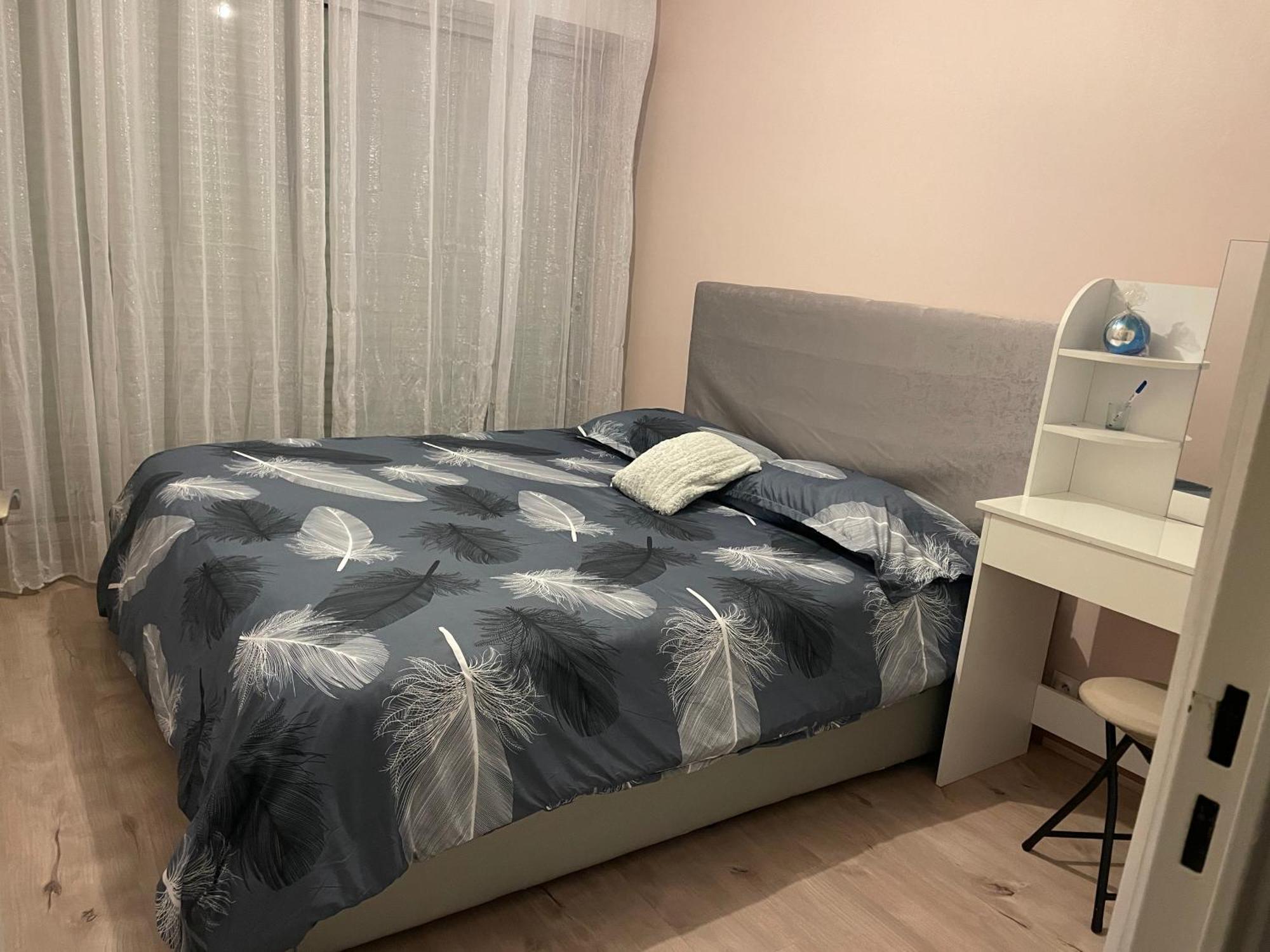Bel Appartement Lumineux De 100M2 6 Places 3 Chambres Au 3E Etage Avec Ascenseur -A 5Mn A Pied Du Parc Des Expositions Congres De Dijon Et Eng Et 10Mn Du Centre Ville Place Parking Devant L'Immeuble Ngoại thất bức ảnh